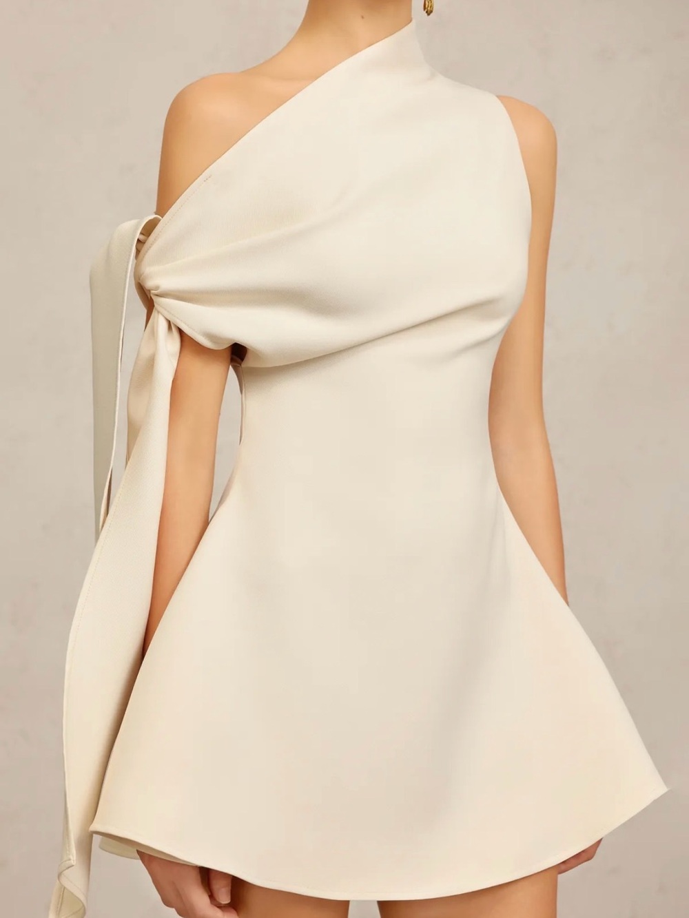 Retale One Shoulder Bella Barnett Mini Dress